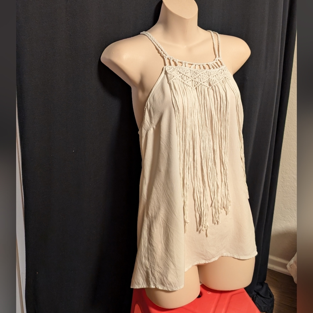 Dizzy Lizzy White Macrame Fringes Halter Top - Picture 3 of 12